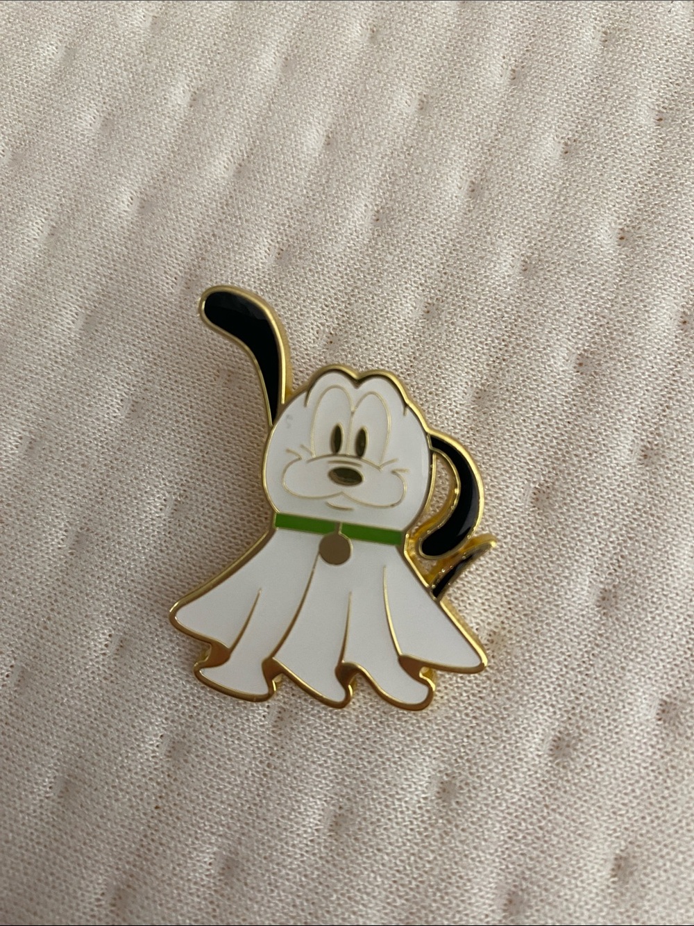 Pluto Disney pin